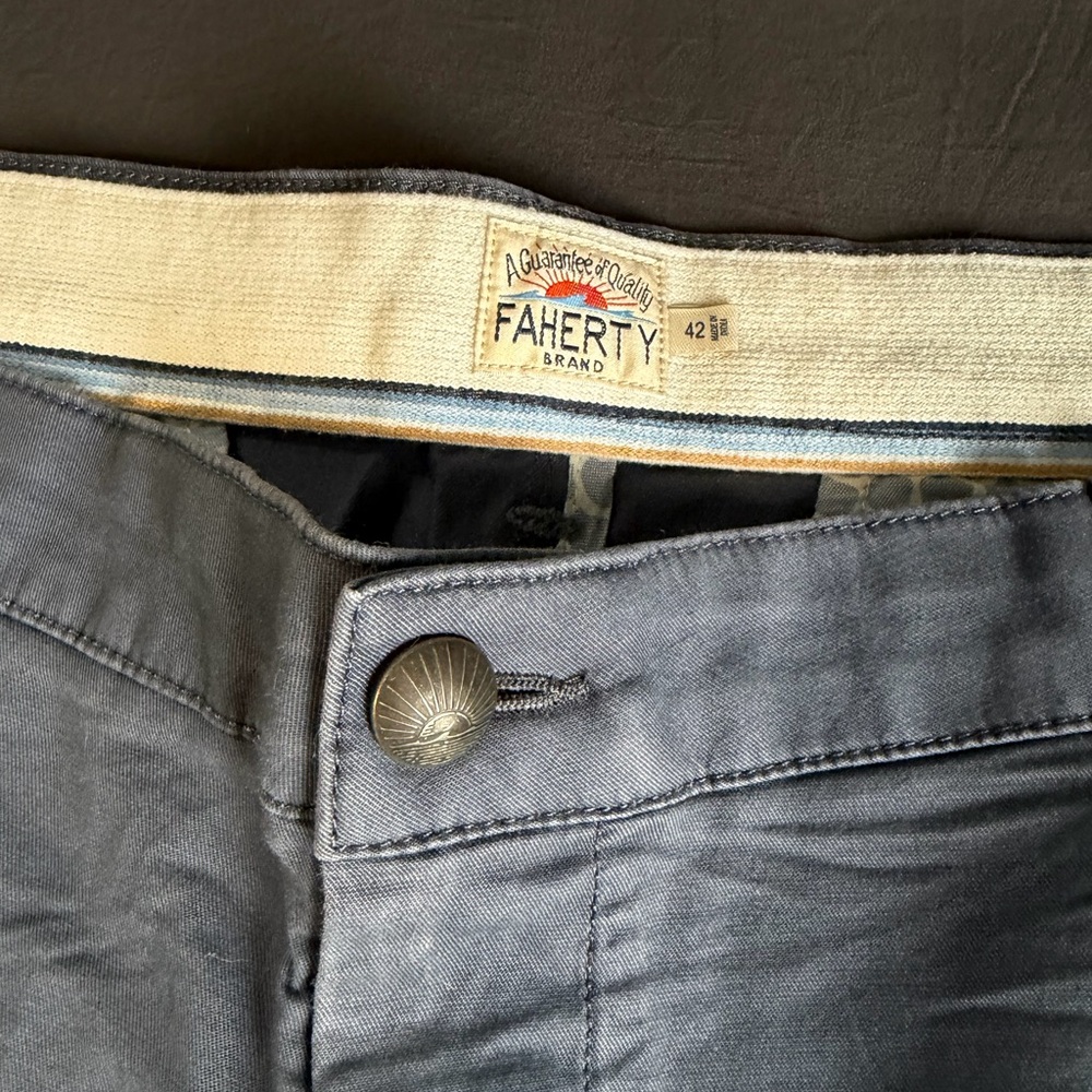 Faherty Men's Flat Front Shorts in Slate Blue - Picture 2 of 4
